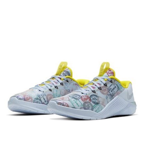 Nike Shoes - Nike Metcon 5 AMP LE Passport